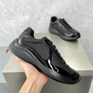 Hot Selling Stocks Luxury Orginal Casual Shoes Designer Shoes Sports Style Men’s Mesh Sneakers Designer Shoes